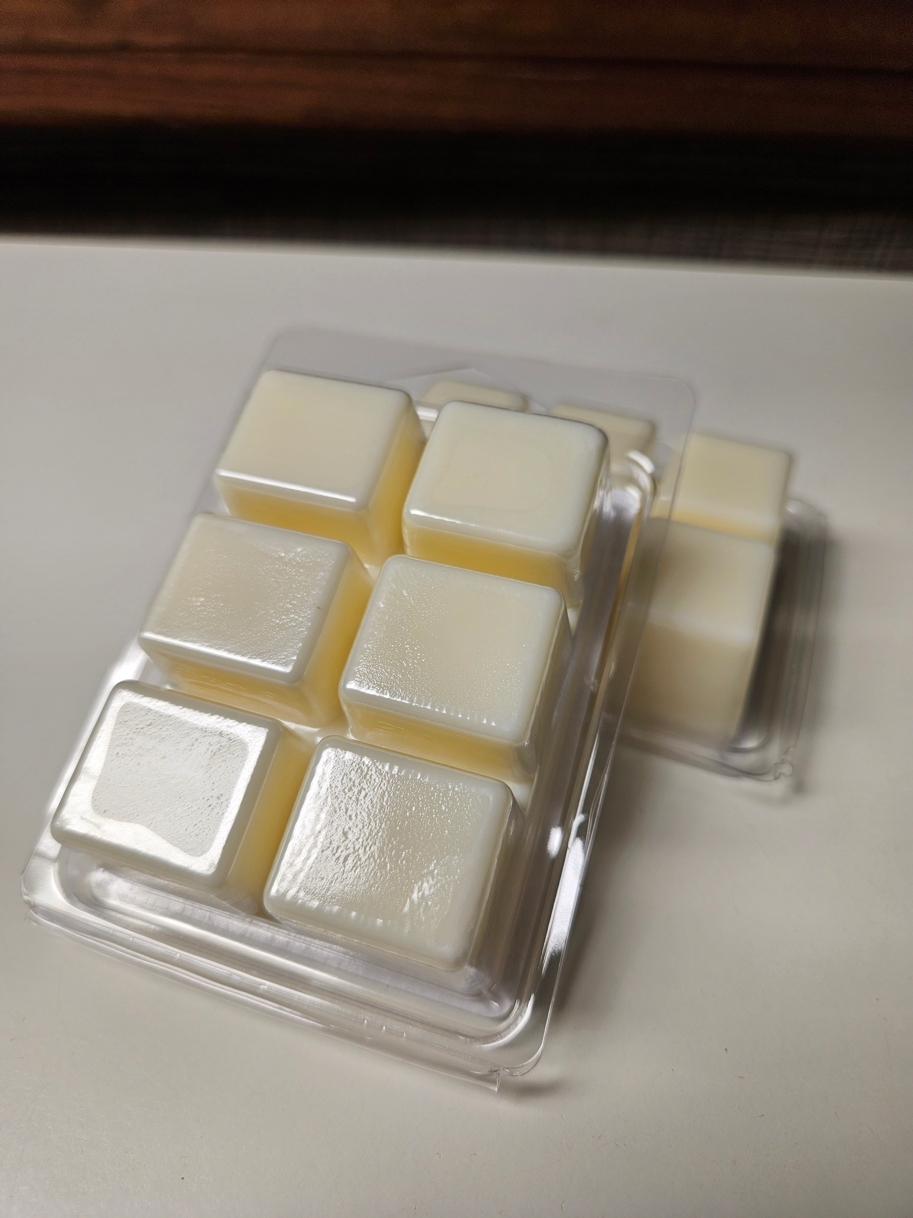 Velvet Vanilla 2.5 oz Wax Melts - 6 cubes